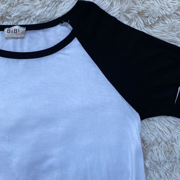 BiBi Twist Front Top 💗 White & Black - Picture 6 of 10